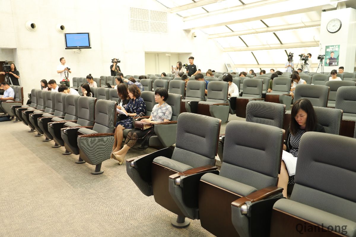 2019年上半年北京市经济运行情况新闻发布会现场。