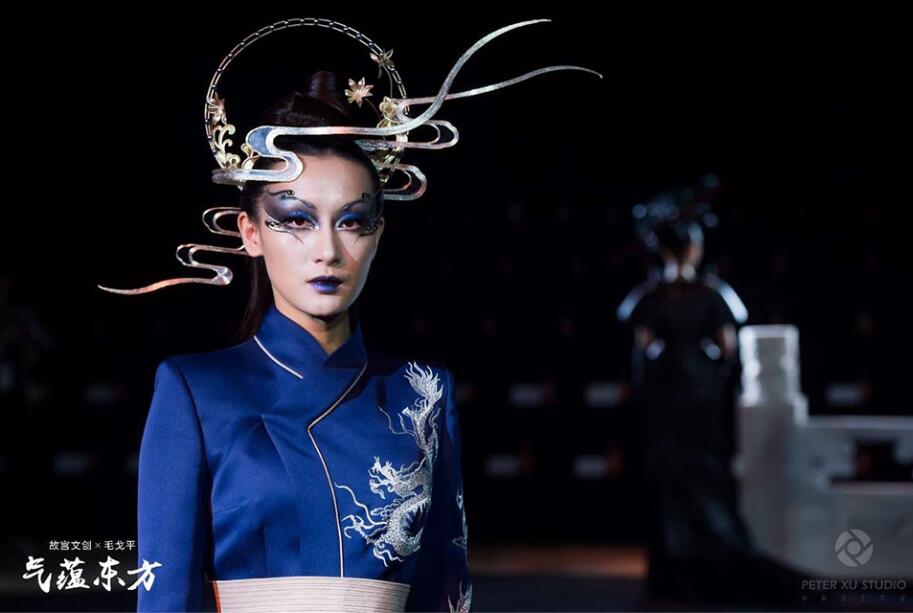 2020毛戈平"气蕴东方"大秀 演绎东方美学新时代风尚