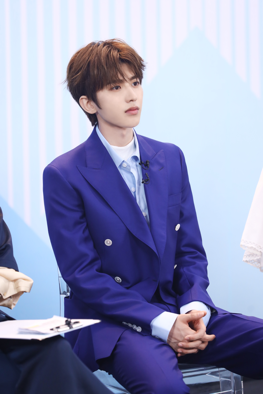 青你2蔡徐坤制作人专业点评直击痛点,舞台指导干货满满