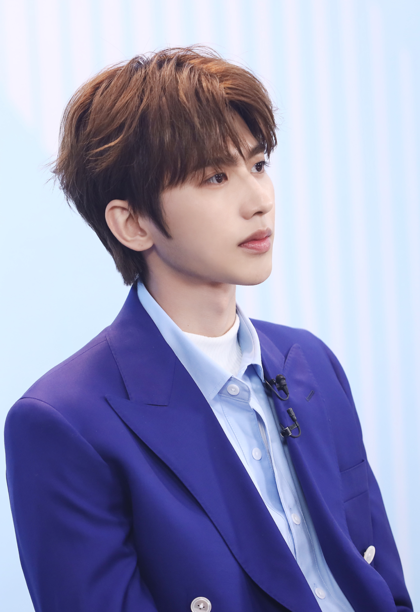 青你2蔡徐坤制作人专业点评直击痛点,舞台指导干货满满