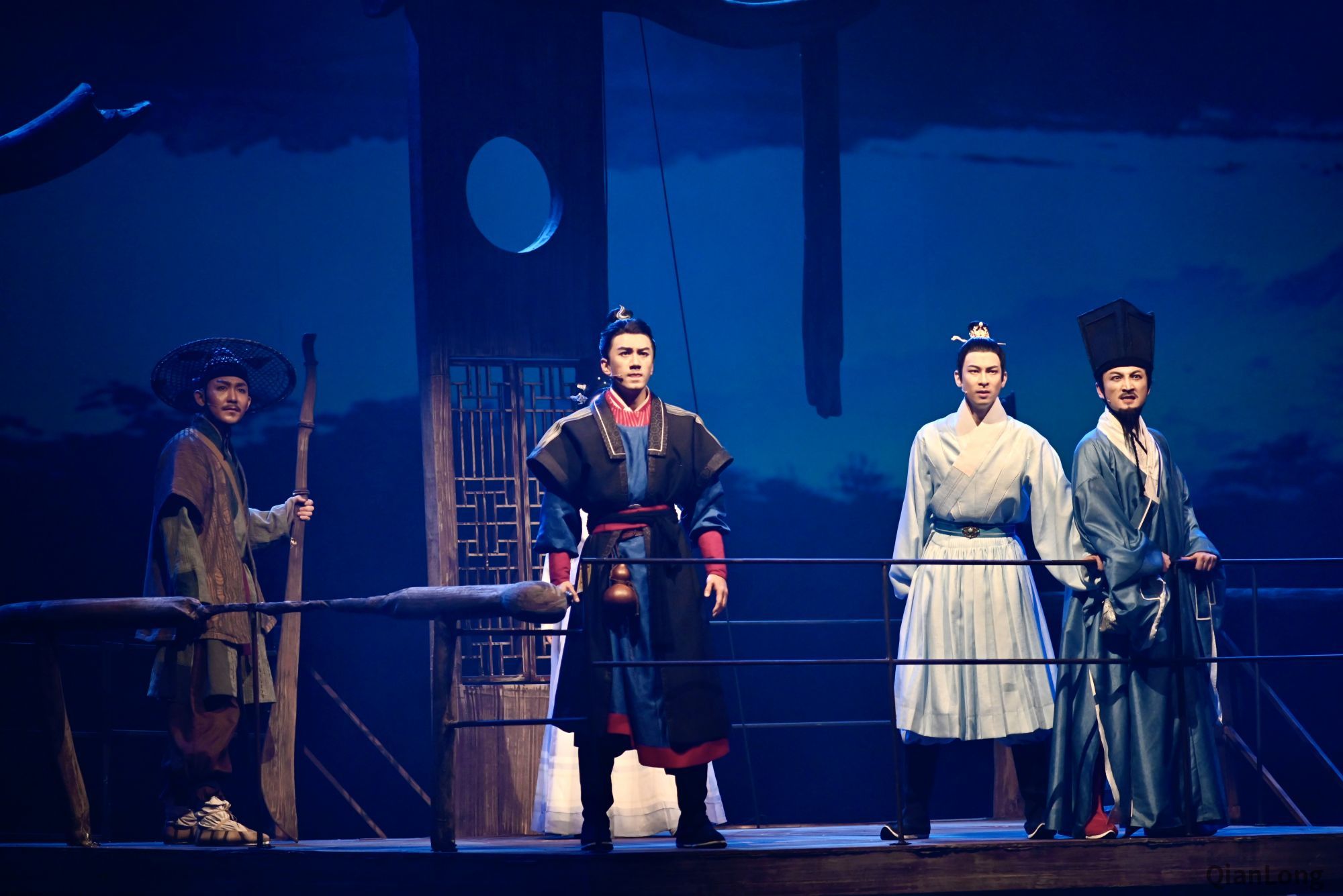 视频构建新武侠时空舞台剧两京十五日与首都观众见面