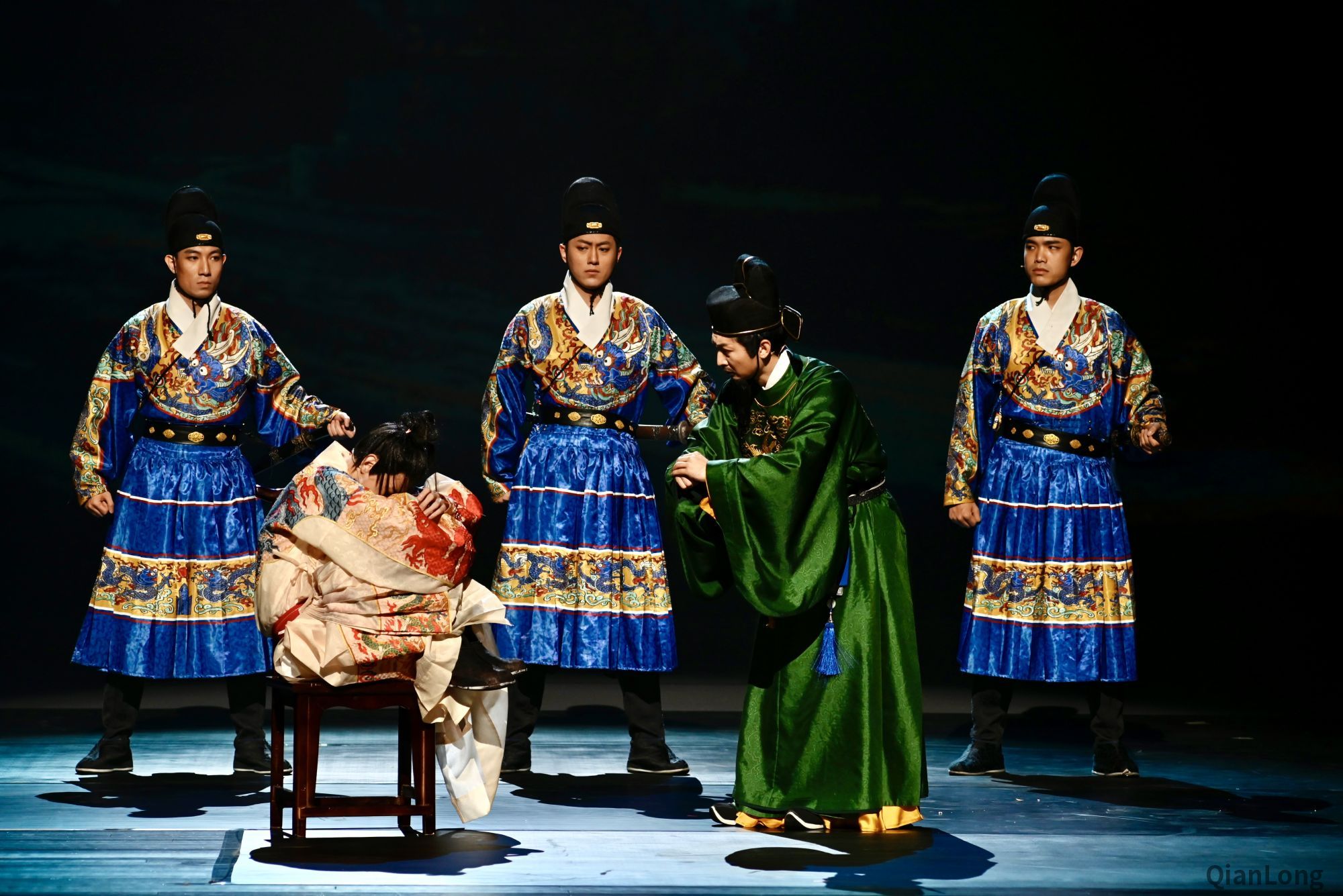 视频构建新武侠时空舞台剧两京十五日与首都观众见面