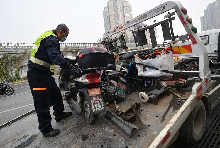 北京交警再查超标电动车:合规车辆上牌后才能上路