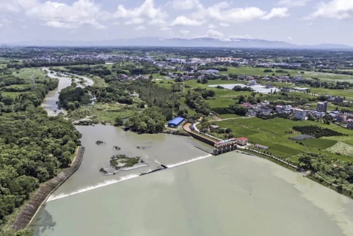 潦河灌区的北潦闸坝.