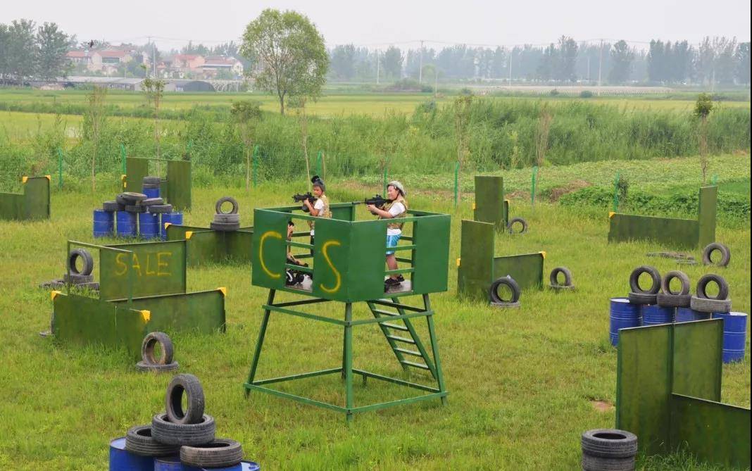 黄西囧小蜂田野乐园助力孩子情商智商和体能的多方发展