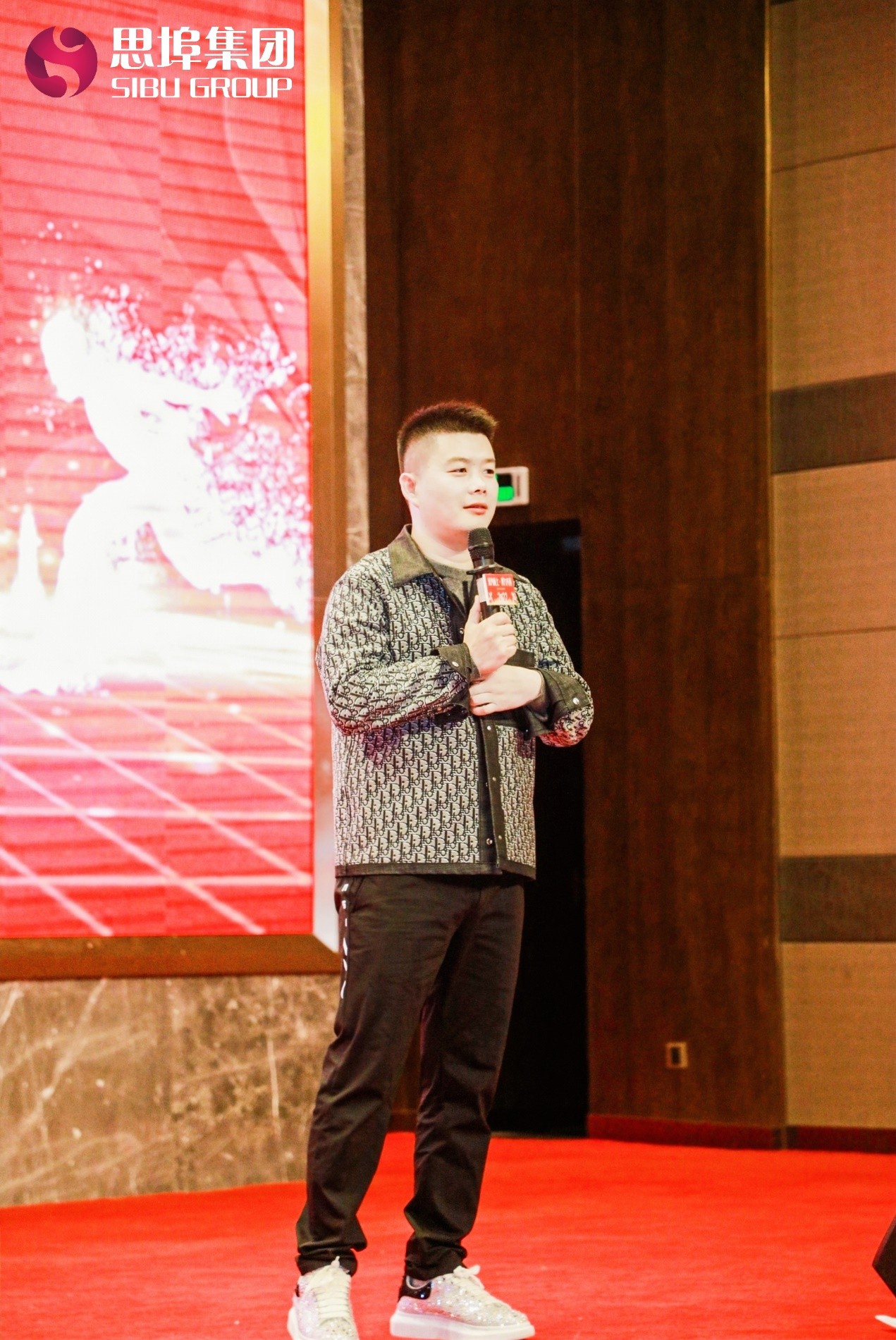 疫情常态化背景下思埠集团打造多元战略贯通线上线下渠道应对未来