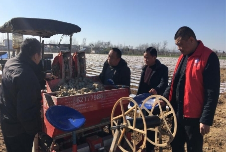 农技专家郑军伟荣获三农分享官金种子奖