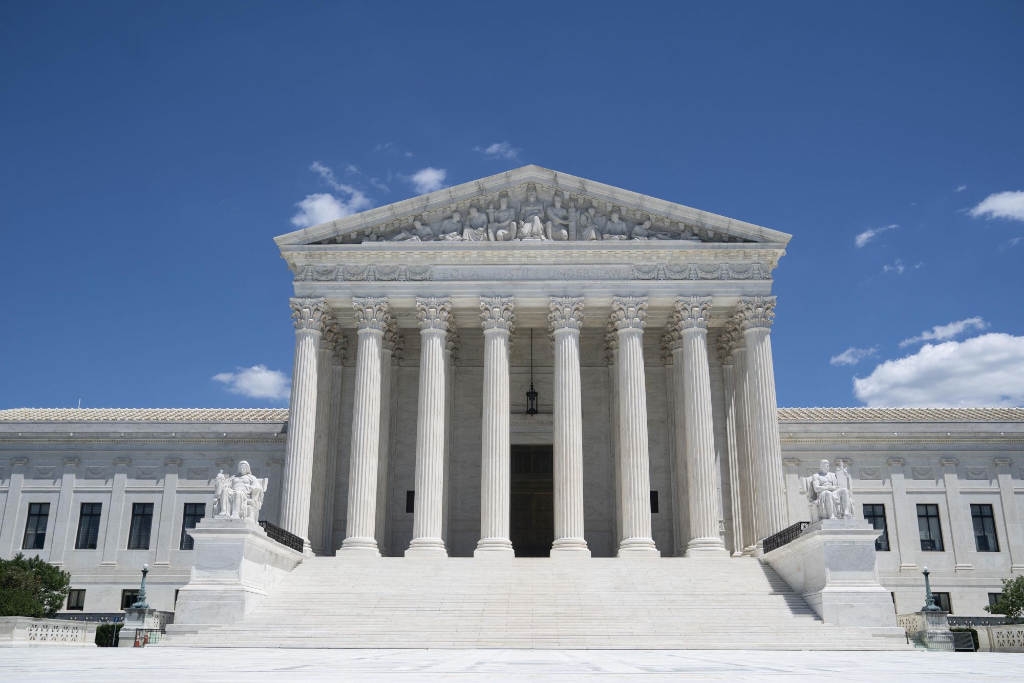 根据美国联邦最高法院14日作出的裁决,一名47岁男子当天在中西部