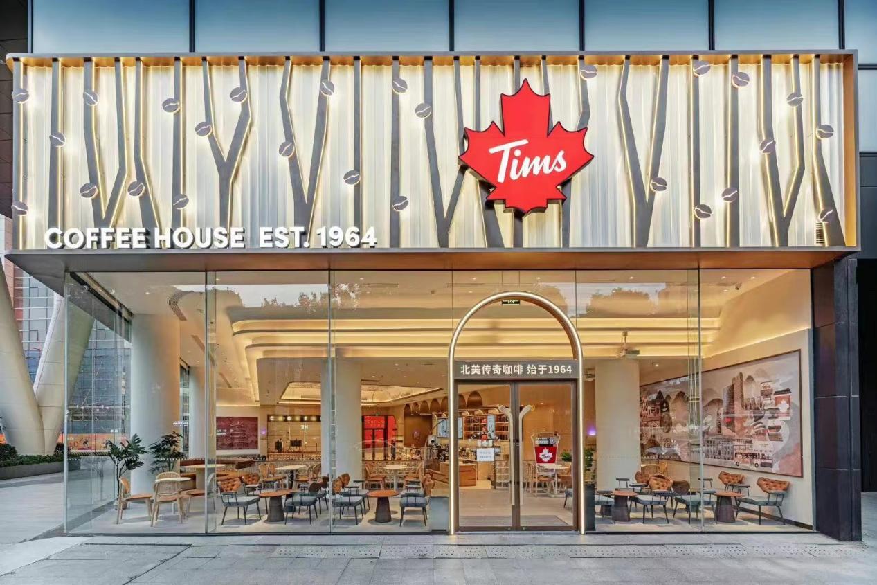 例如tims与腾讯合作推出面向新生代的"咖啡 电竞"主题店,内设开黑区