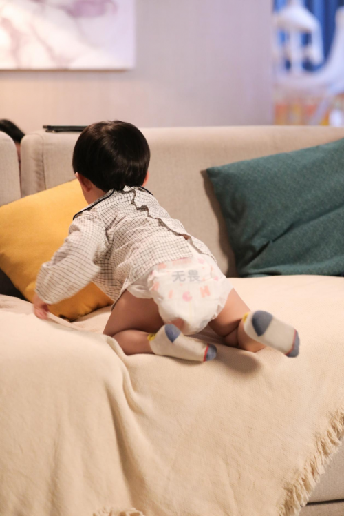 一晚只需一片的纸尿裤,宝宝睡整觉了,妈妈直呼"真香"!