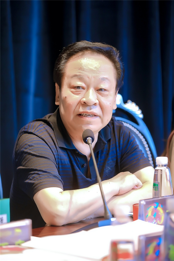 王庆主持,北京市旅游行业协会副会长兼秘书长石建忠代表协会出席并