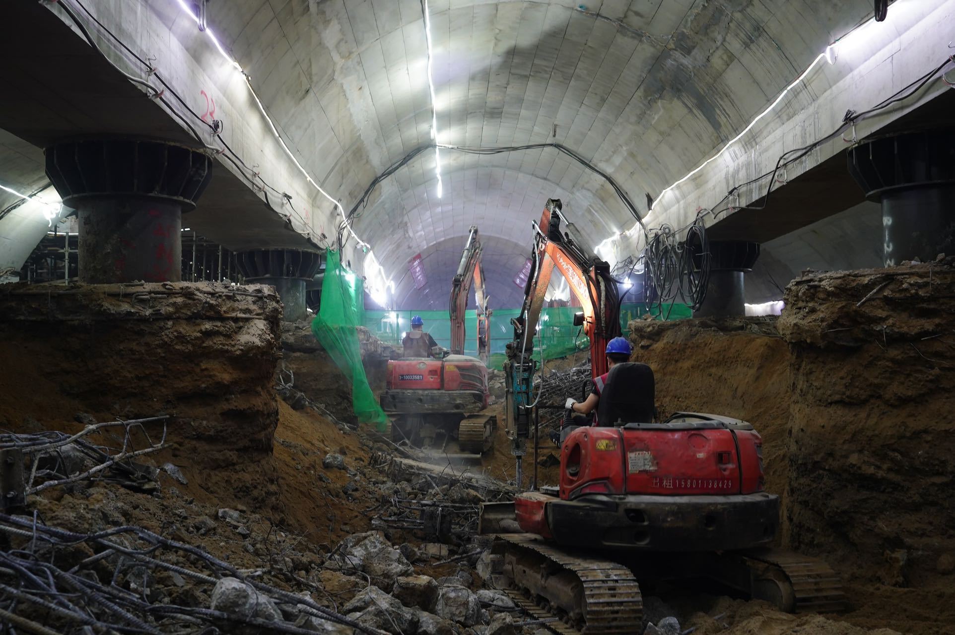 施工防汛两手抓北京地铁3号线加紧建设