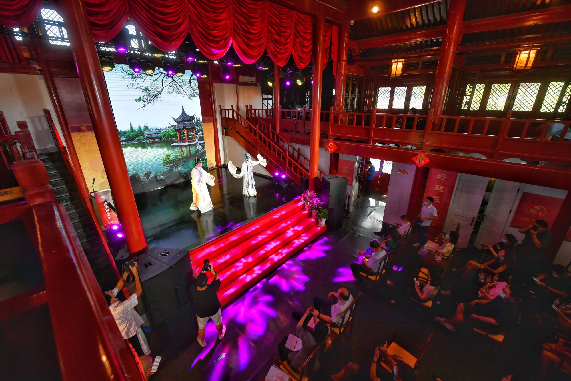 各类展演活动常态化演出北京东城打造一年四季不落幕的戏剧嘉年华