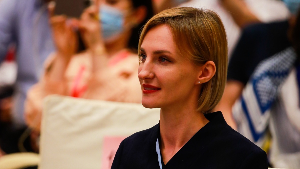 来自拉脱维亚的博主安泽去年参加过"中国有约",感受强烈.