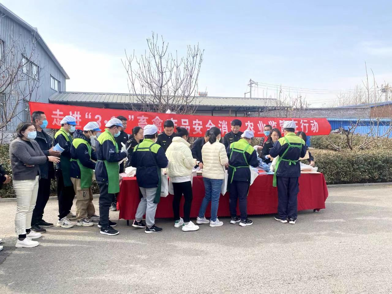 电商企业负责人表示：此次宣传活动受益匪浅，不但普及了相关的法律知识，执法人员还对经营中存在的一些问题进行了解答，在助力电商规范平台经营行为的同时，也提升了电商和消费者规避风险的能力。