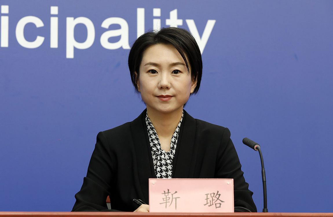 房山区政府党组成员、副区长 靳璐