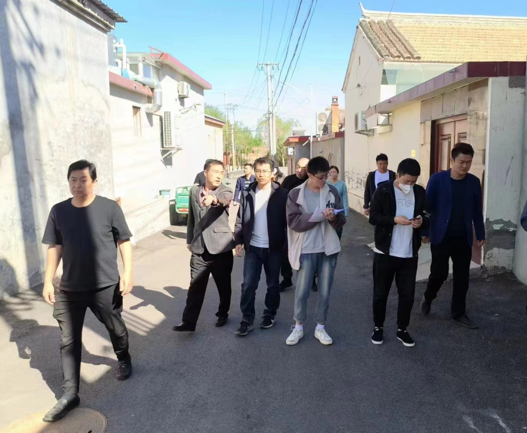 为进一步提升推动密云区人居环境整治工作成效，助力农村地区环境不断提升，区农业农村局出“新招儿”，农村地区开展相互“找茬儿”见成效。