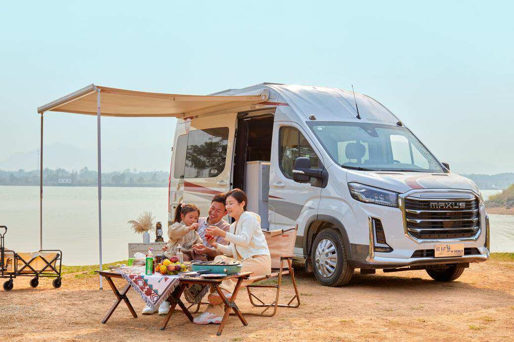 没必要纠结各种房车报价,上汽大通maxus旅行家v100带来舒适的房车生活