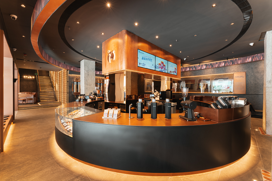 瑞幸成为中国首家万店规模连锁咖啡品牌开启高品质咖啡99元时代