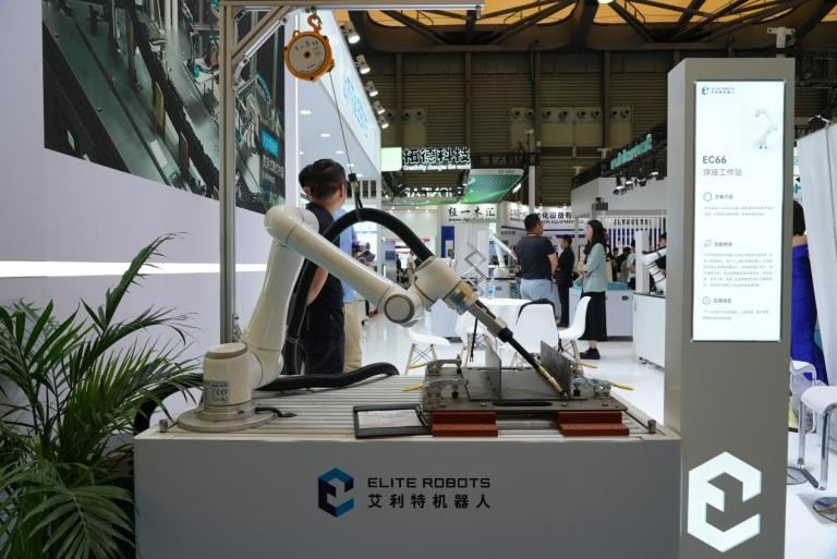 米乐 M6机器人在线云逛展回顾：揭秘AMTS汽车装备展新产品新技术(图4)