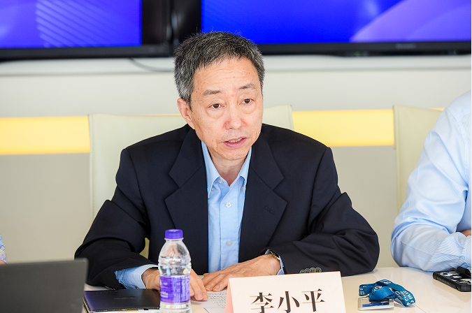 三方嘉宾会晤商谈后,现场携程集团高级副总裁李小平