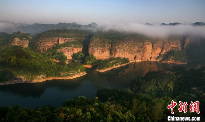 图为泰宁县的碧水丹山。　三明市委宣传部供图