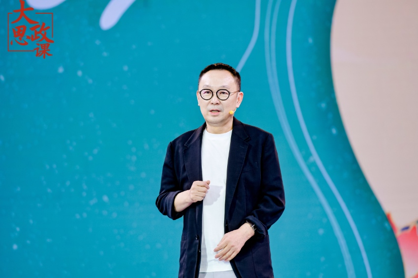 杭州亚运会开幕式总导演沙晓岚 