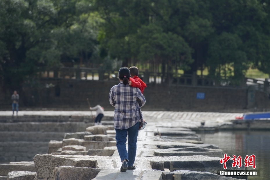 图为木兰陂堤坝。中新网记者 李骏 摄