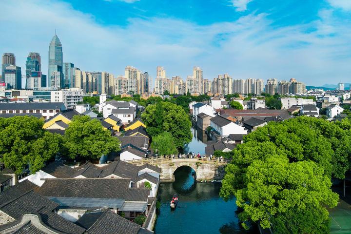 绍兴越城千年古城跃升千亿新城