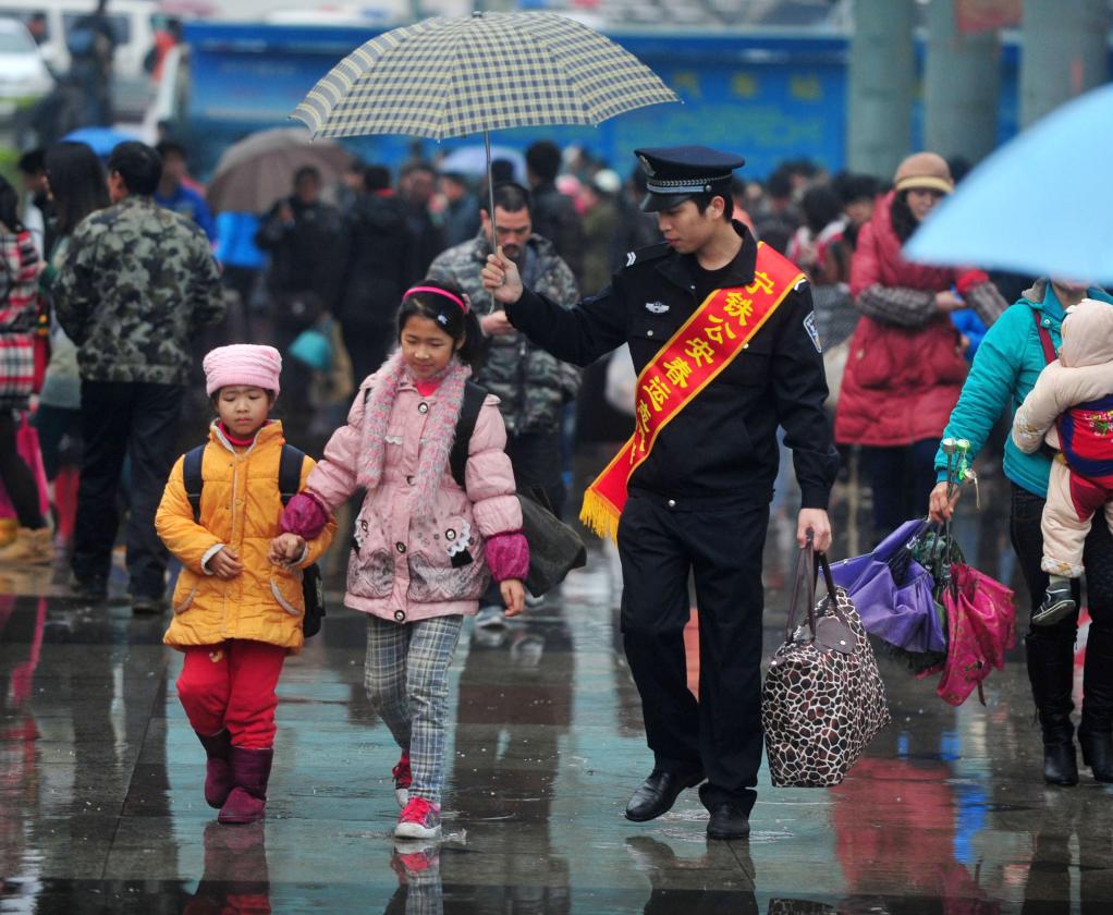 时光相册丨春运回忆:倾情守护 -千龙网·中国首都网