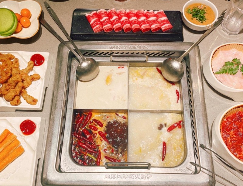 酸菜白肉,大花馍,捞鱼生……细数海底捞隐藏的"新年大菜"