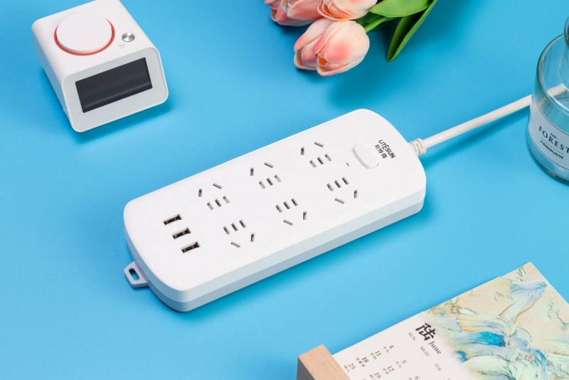 新国标插线板:高效稳定,人性化设计,让用电更轻松