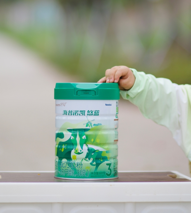 松弛感带娃优选悠蓝有机奶粉