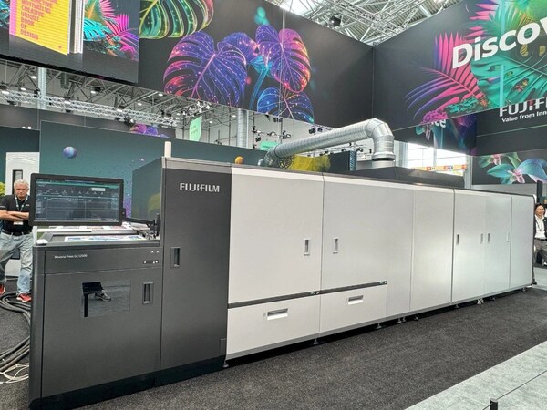press64 gc12500具有出众的生产力和彩色印刷品质,宽泛的介质适应