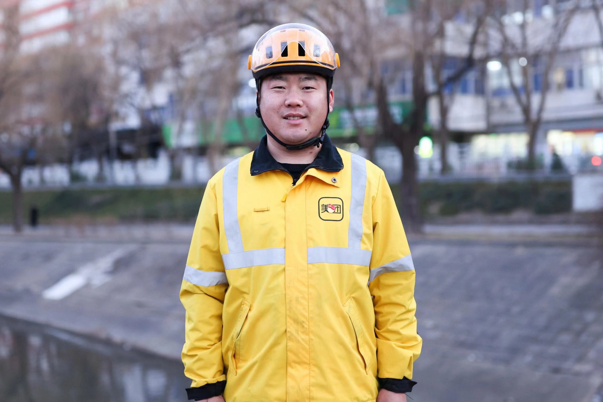 孙喜贺工作照 2