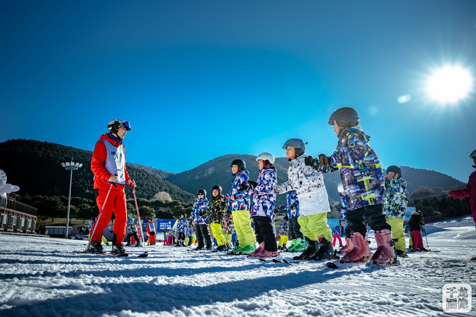 教练在现场教学