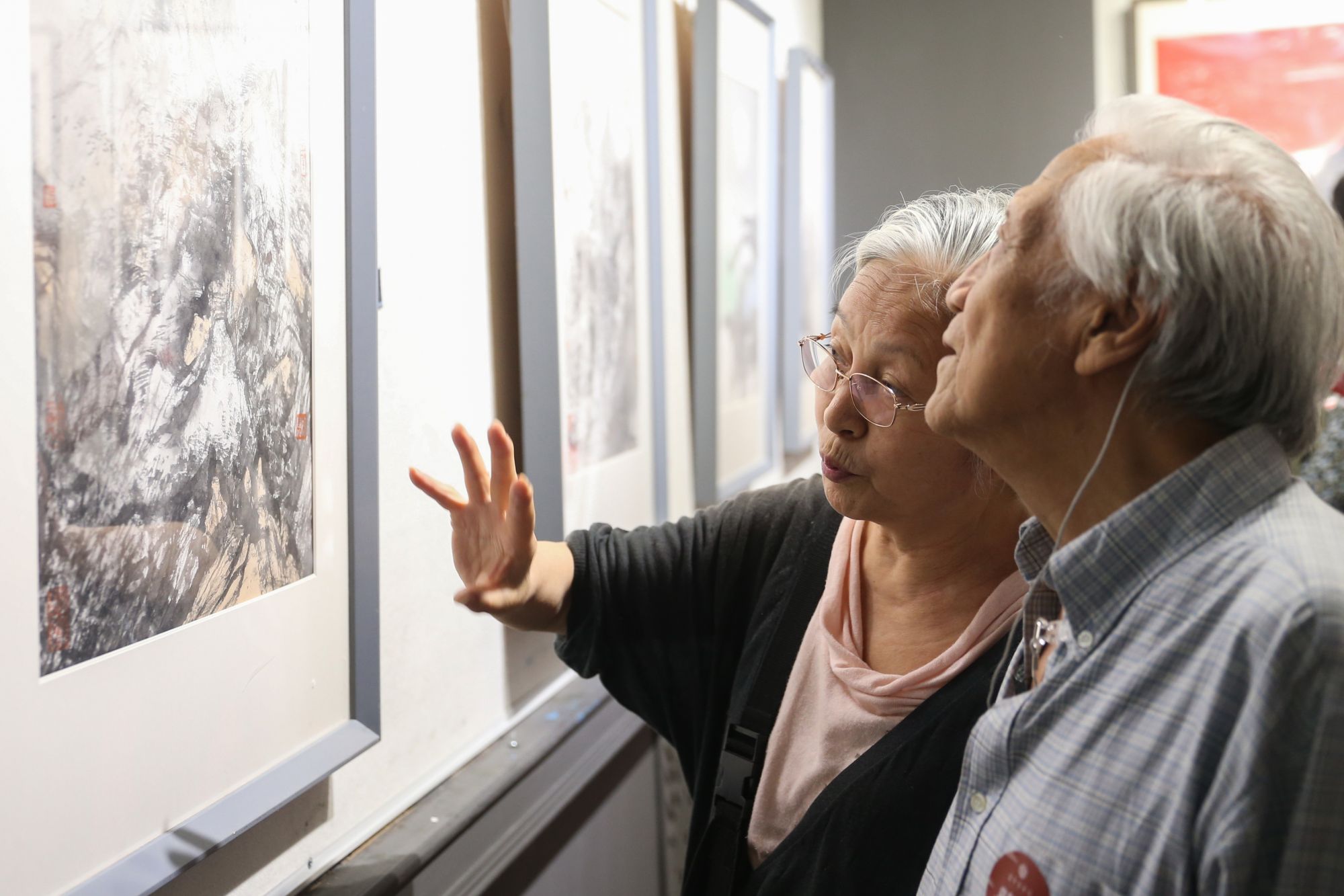 6月8日,“意在画外·赵青仲画展”在燕京书画社美术馆开幕。图为活动现场。千龙网记者 陈健男摄