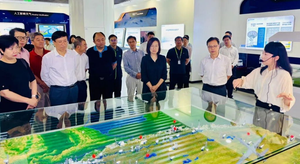 北京市政协就防灾减灾工作赴中国气象局调研