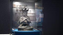 石景山区博物馆的鎏金铜佛，刚出土时长啥样？