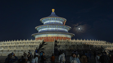 “超级月亮”和古建浪漫同框