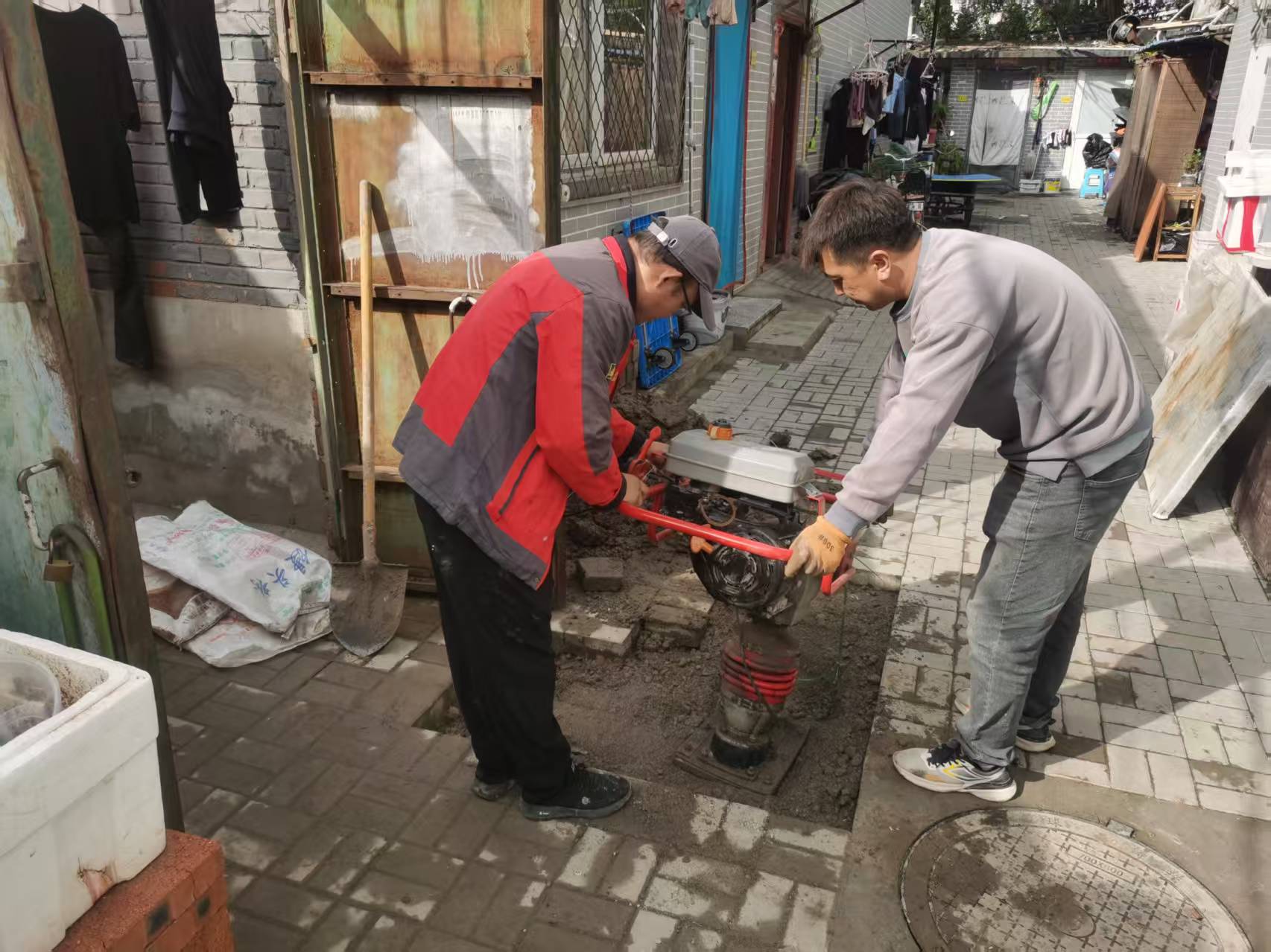 确认点位进行维修 (5)