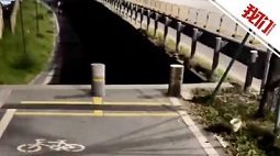 深圳一骑行道突然“断头”变向下台阶