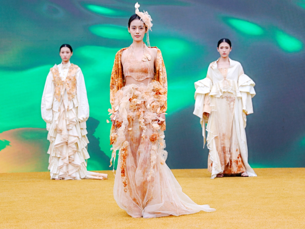 5f51bce936d842159d58fad3d7546778