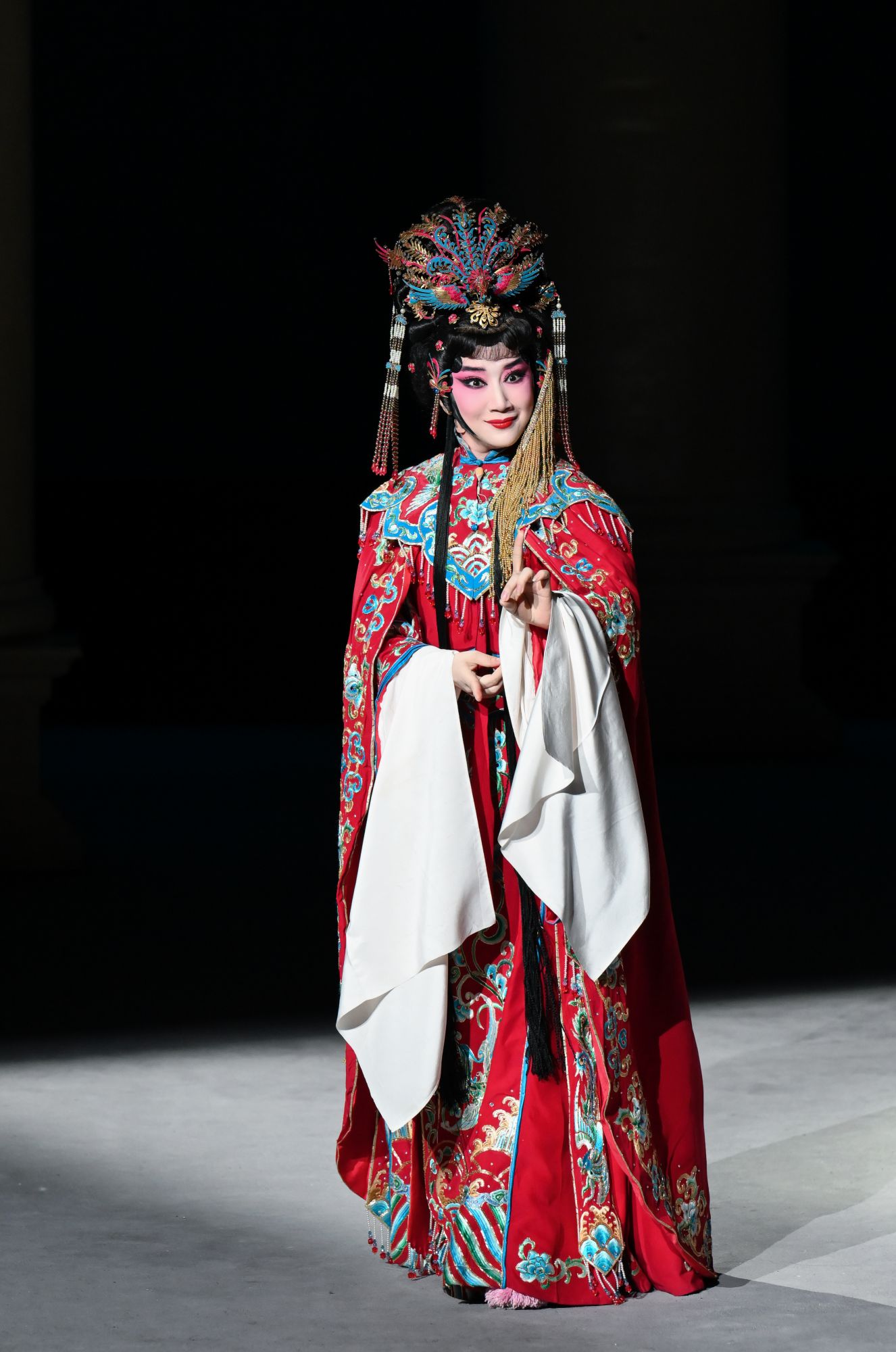 图2:中国戏剧梅花奖得主,一级演员张佳春饰杜兰朵