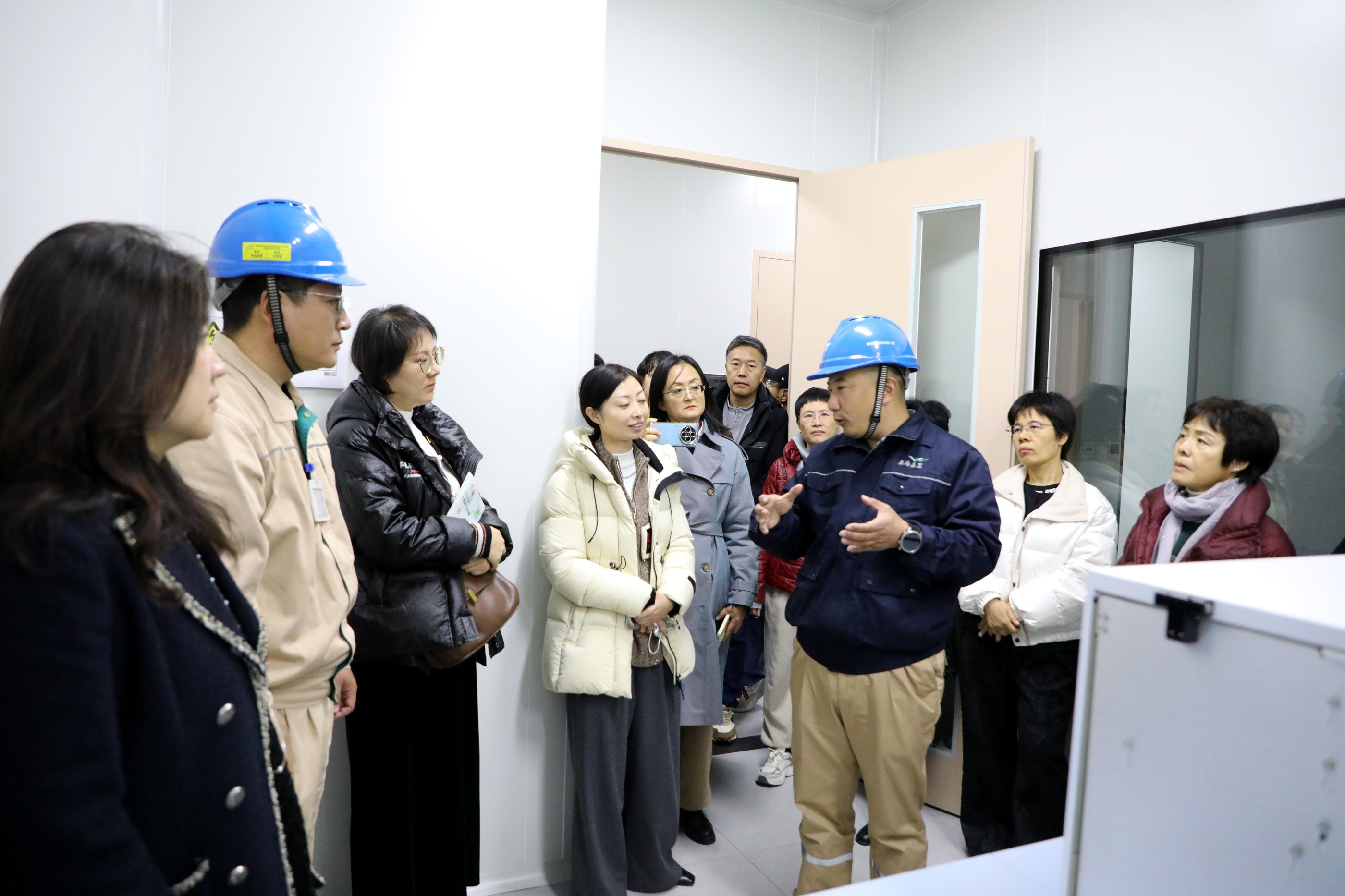 1764125181507333.jpg 1764125181507333.jpg