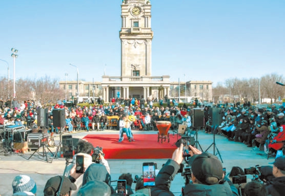 北京民族乐团露天演出人气爆棚