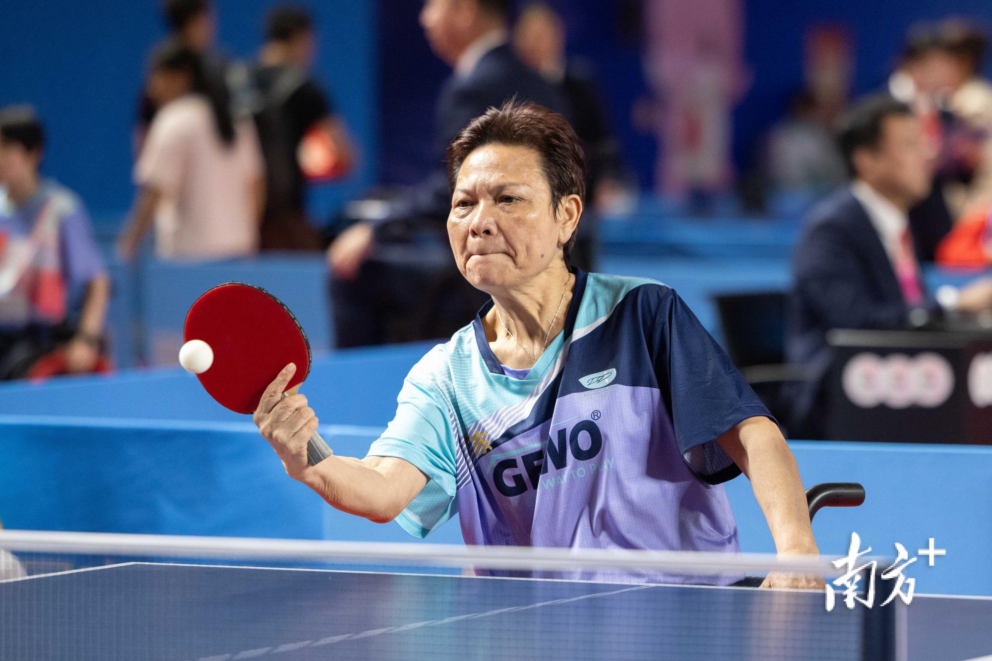 黄丽明在比赛时常常双唇紧抿，</p><p style=
