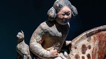 走！跟唐朝小姐姐带“宝伯特”打猎去