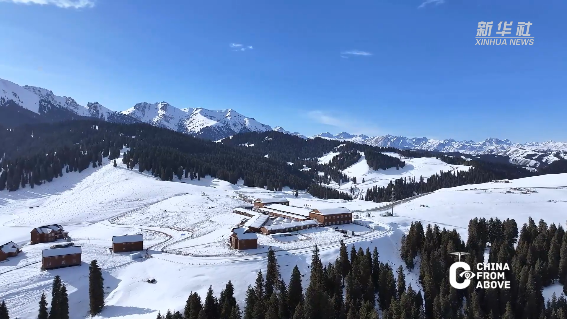 雪落天山，如诗画卷——新疆昌吉冬日之美