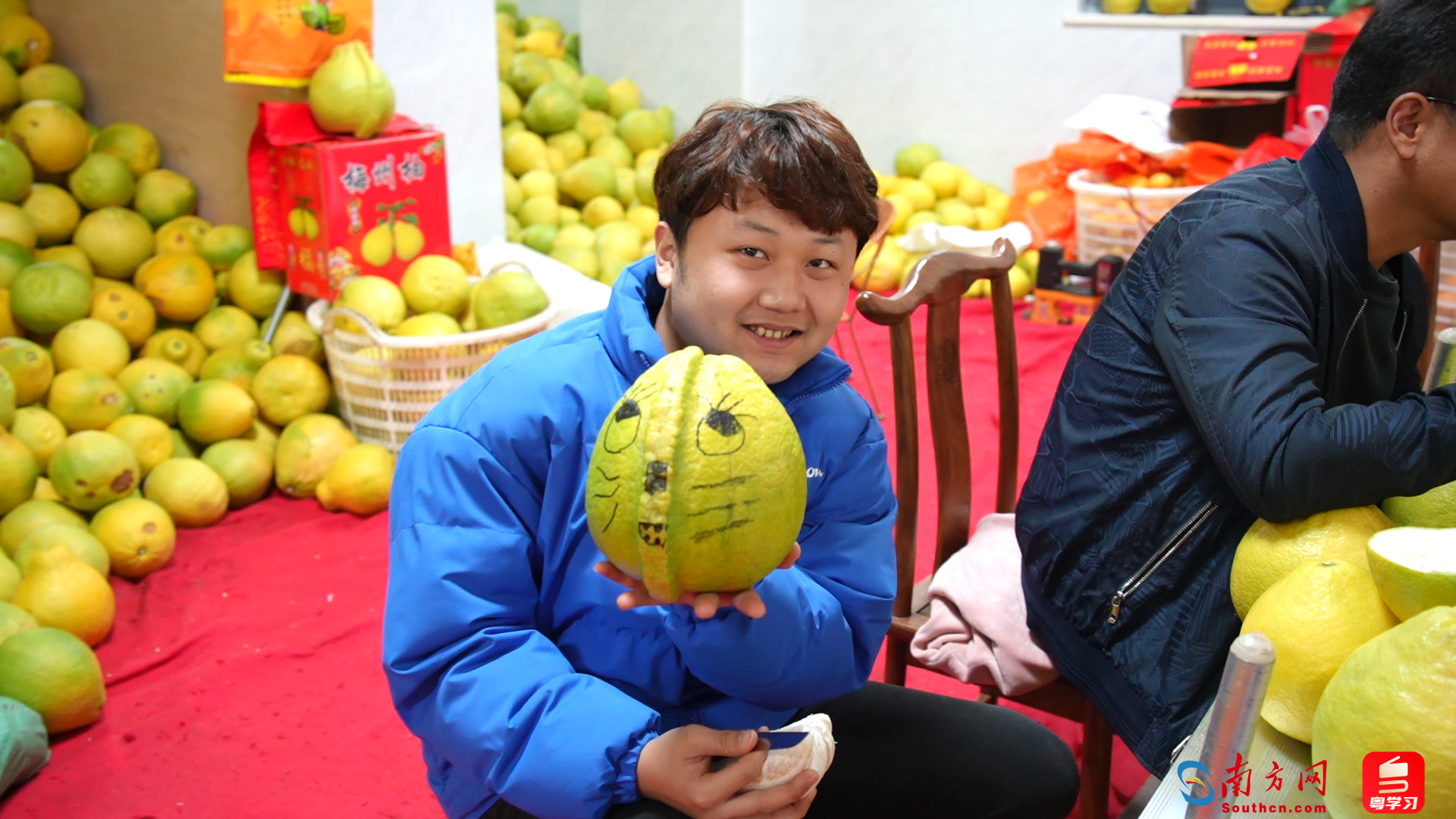 黄佳栋和他的&ldquo;鬼脸&rdquo;柚子